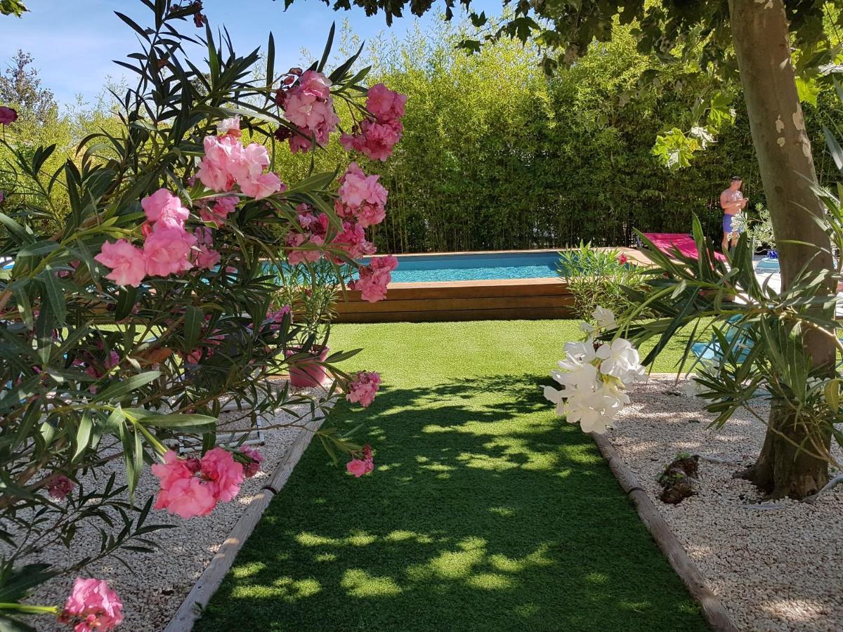 Domaine Saint Dominique Hotel Seillons-Source-d'Argens Exterior foto