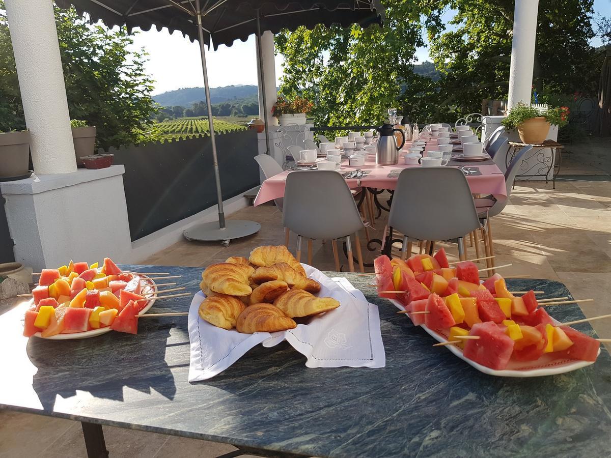Domaine Saint Dominique Hotel Seillons-Source-d'Argens Exterior foto